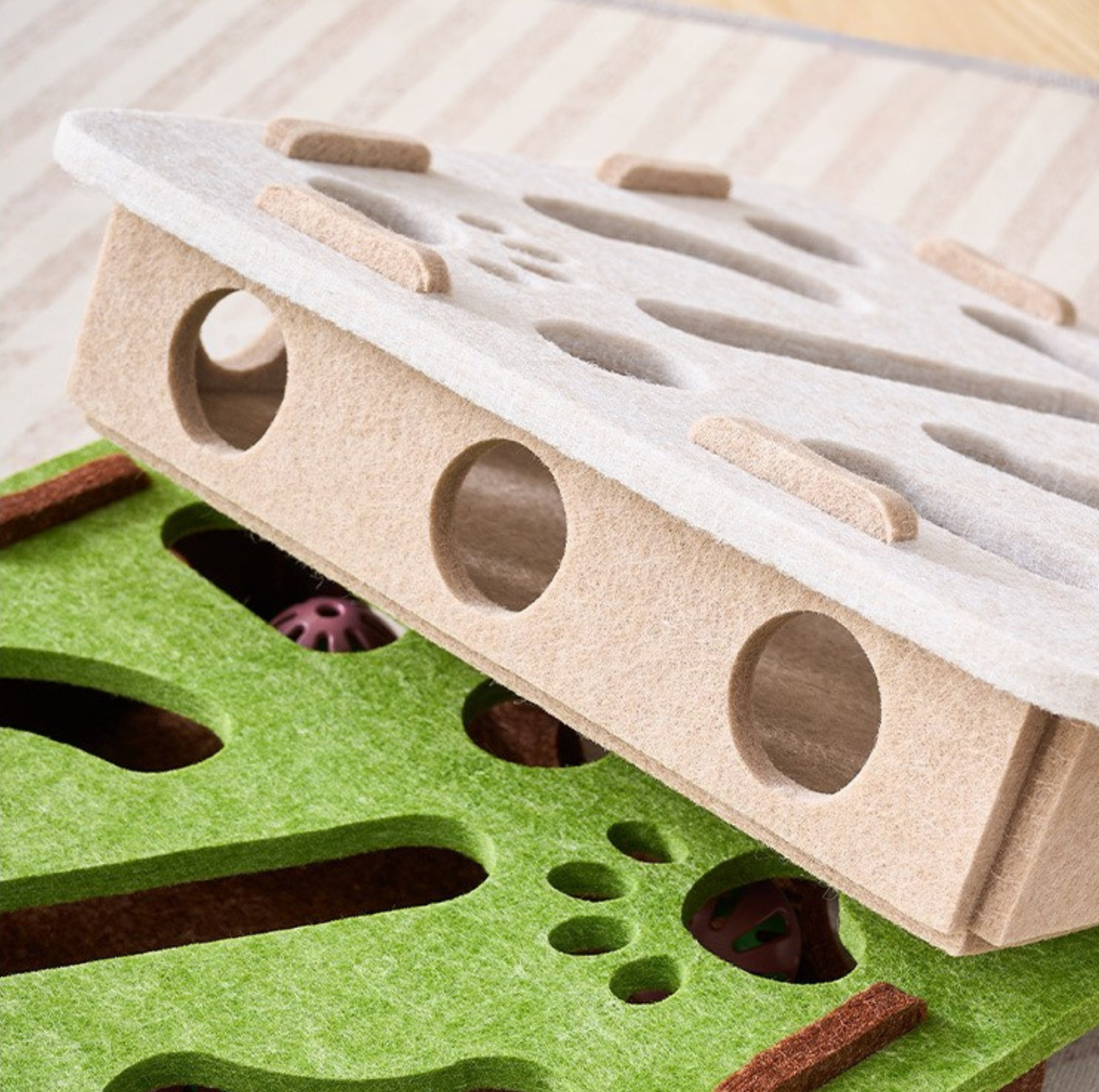 Felt Maze Interactive Cat Puzzle Box