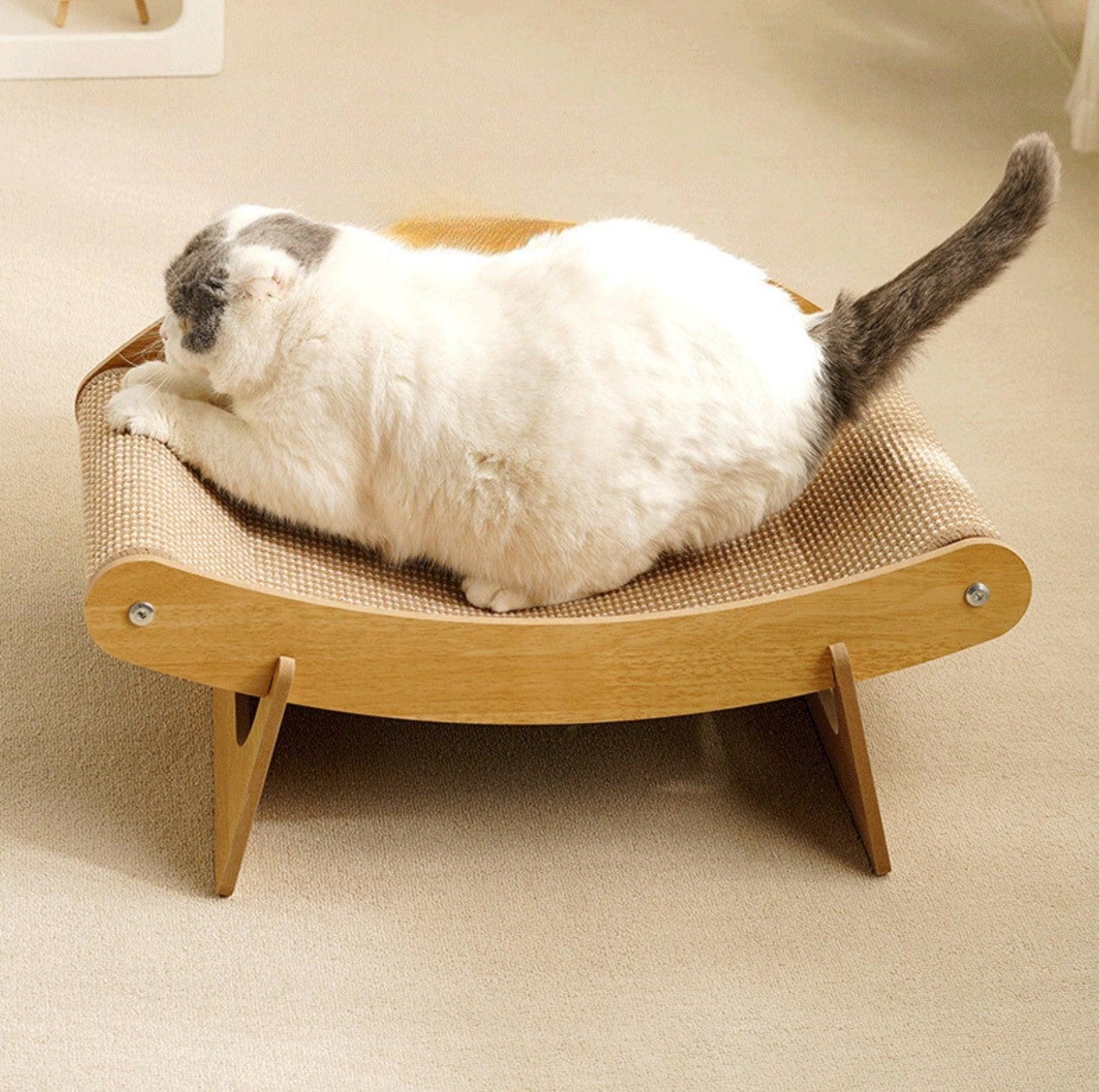 Multifunctional Crab Shaped Sisal Cat Scratcher Lounge