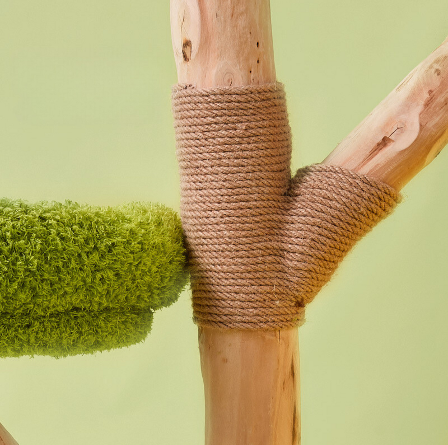 Cmisstree Pear-Shaped Wooden Cat Tree