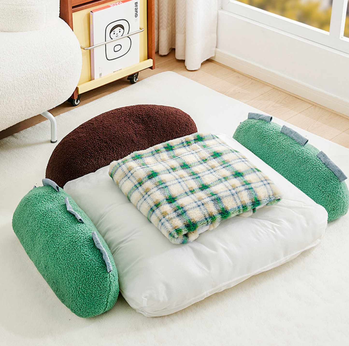 Cute Color-Blocked Plush Pet Sofa Bed