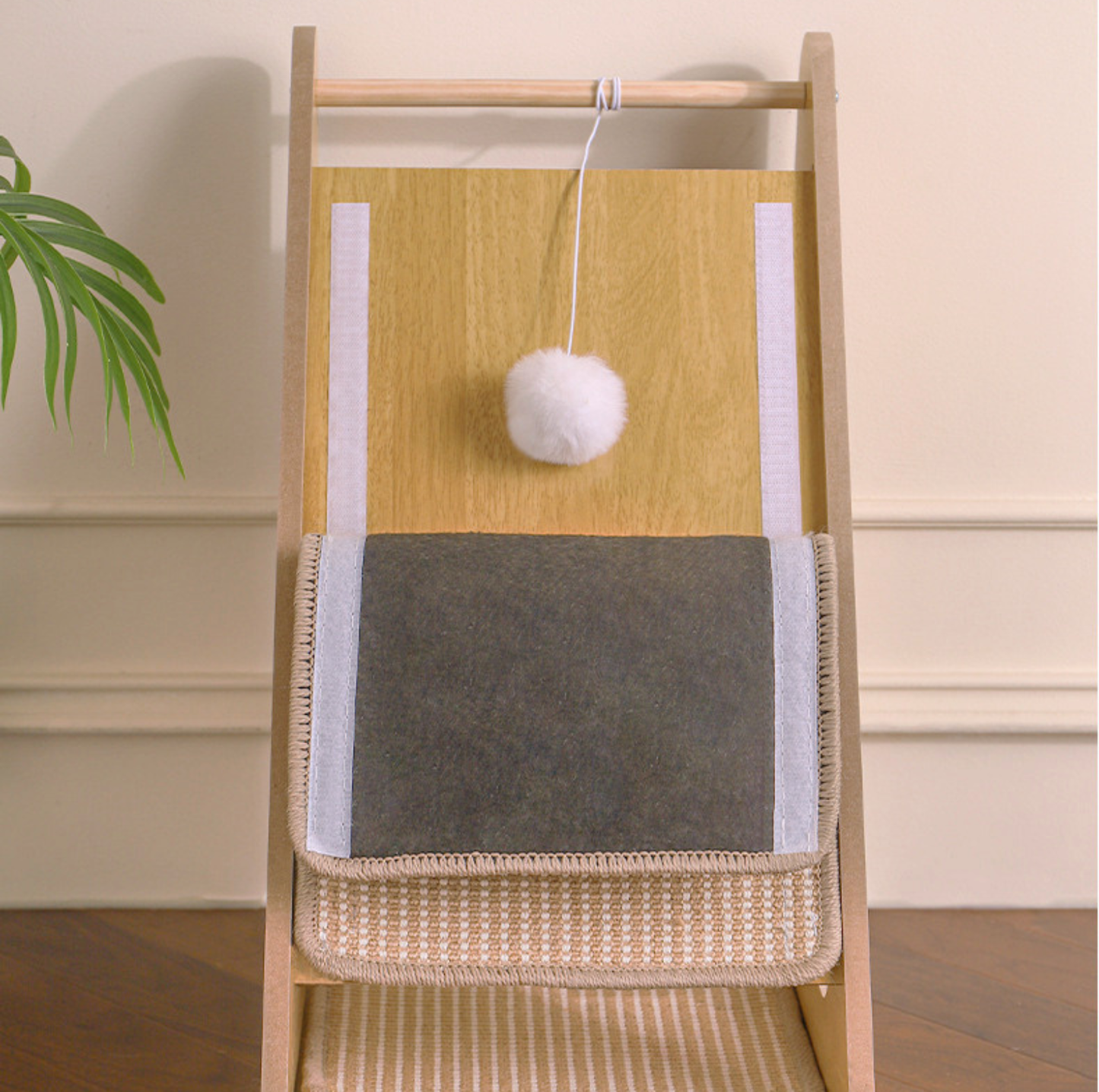 Triangle Sisal Cat Scratcher Stand with Play Ball