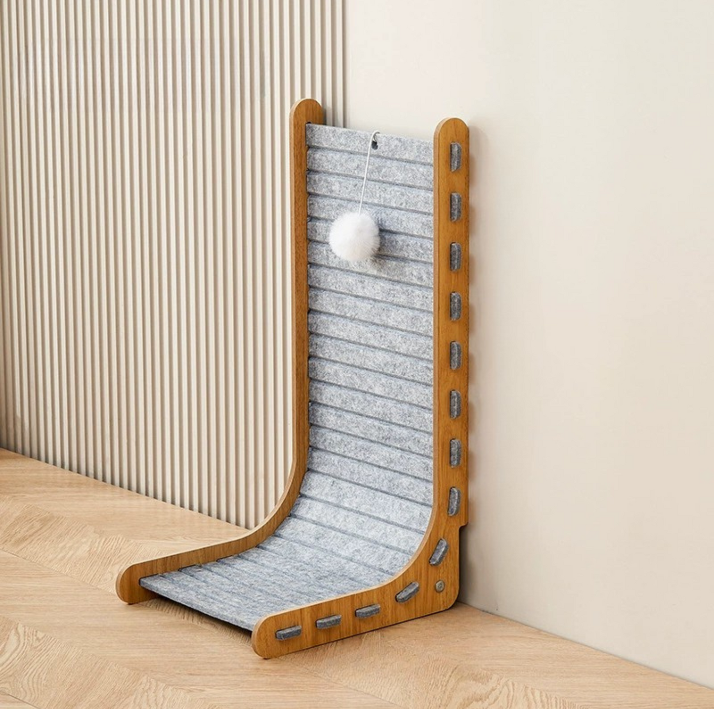 L-Shaped Felt Cat Scratcher with Dangling Ball Toy