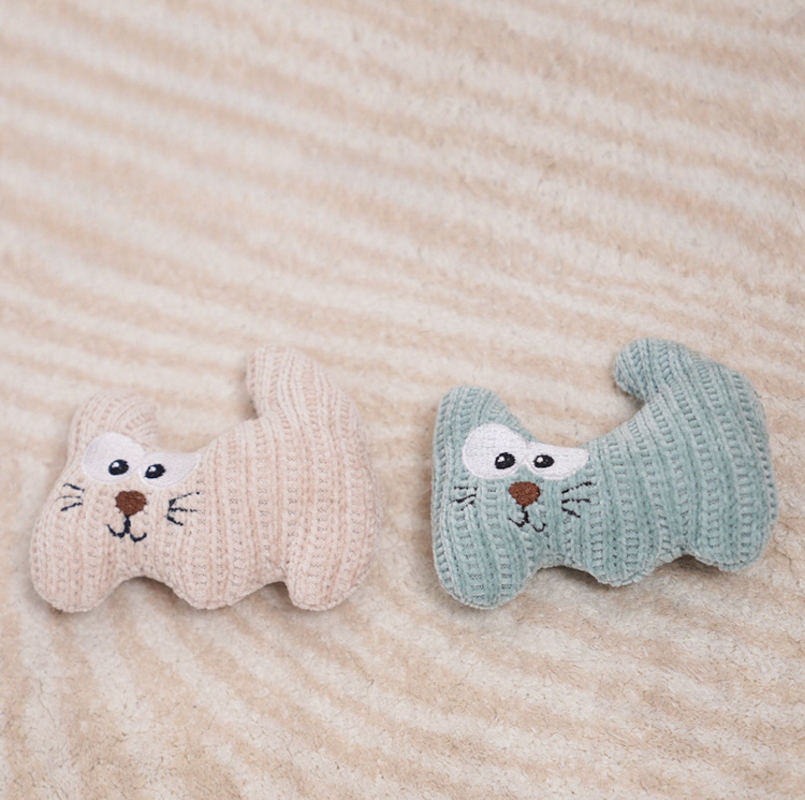 Eco-friendly Woven Yarn Catnip Toys - {{product.type}} - PawPawUp