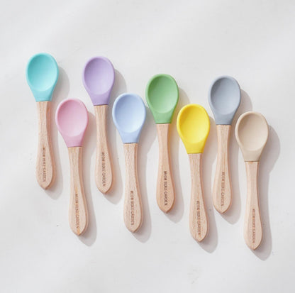 Elegant Baby-Grade Silicone Pet Food Spoon with Wooden Handle - {{product.type}} - PawPawUp