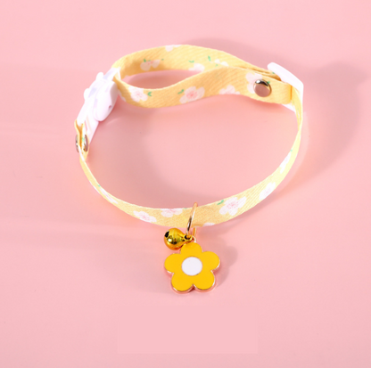 Flower Series Pendant Style Adjustable Pet Collar - {{product.type}} - PawPawUp