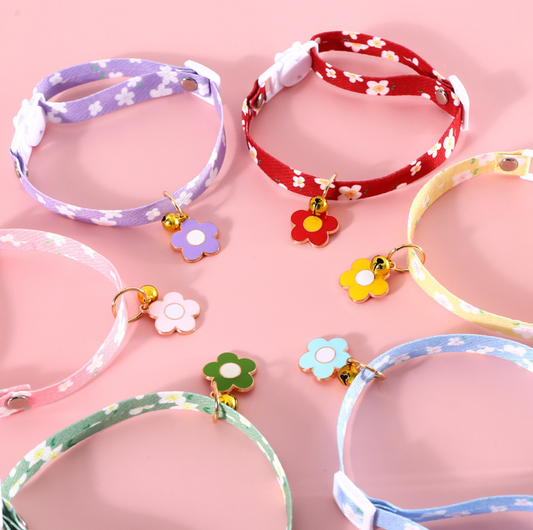 Flower Series Pendant Style Adjustable Pet Collar - {{product.type}} - PawPawUp