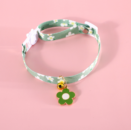 Flower Series Pendant Style Adjustable Pet Collar - {{product.type}} - PawPawUp