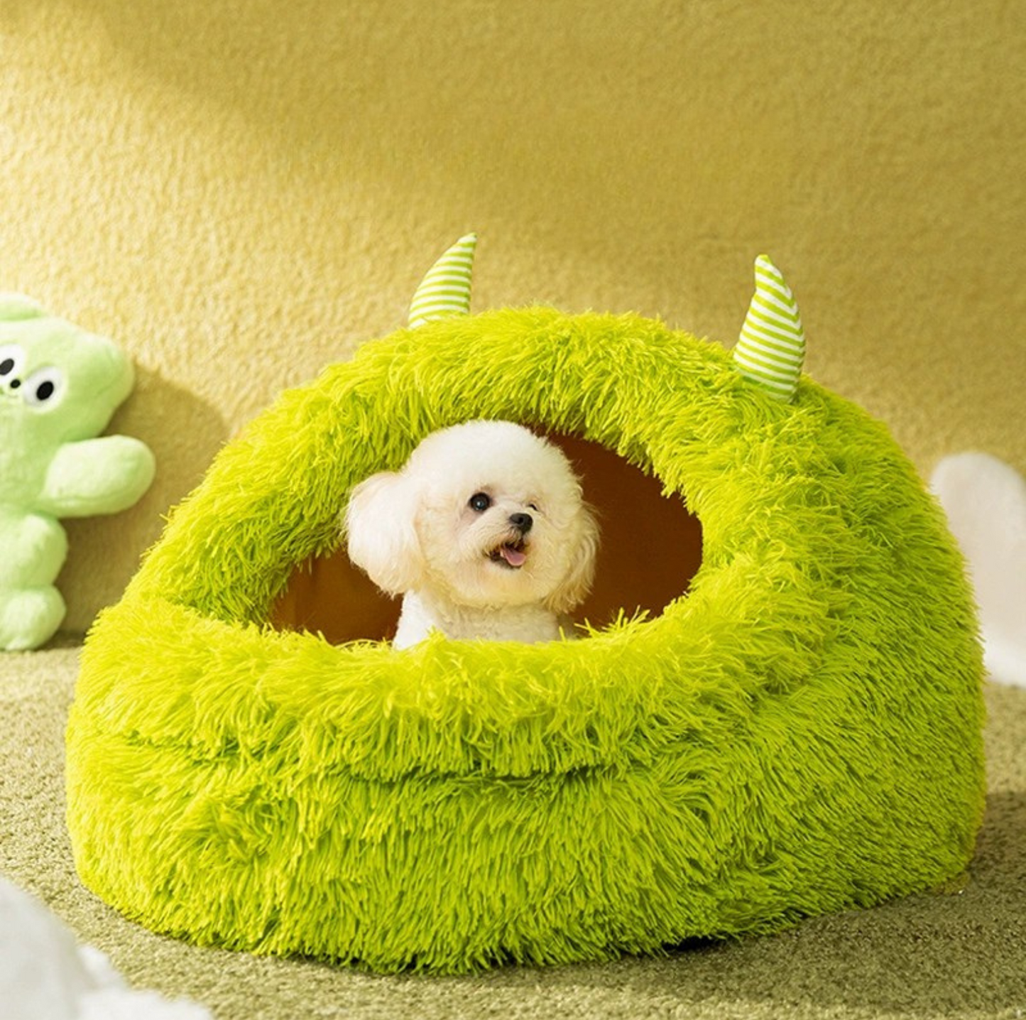 Fluffy Monster-Shaped Pet Bed – Ultra-Soft Deep Sleep Nest for Dogs & Cats - {{product.type}} - PawPawUp