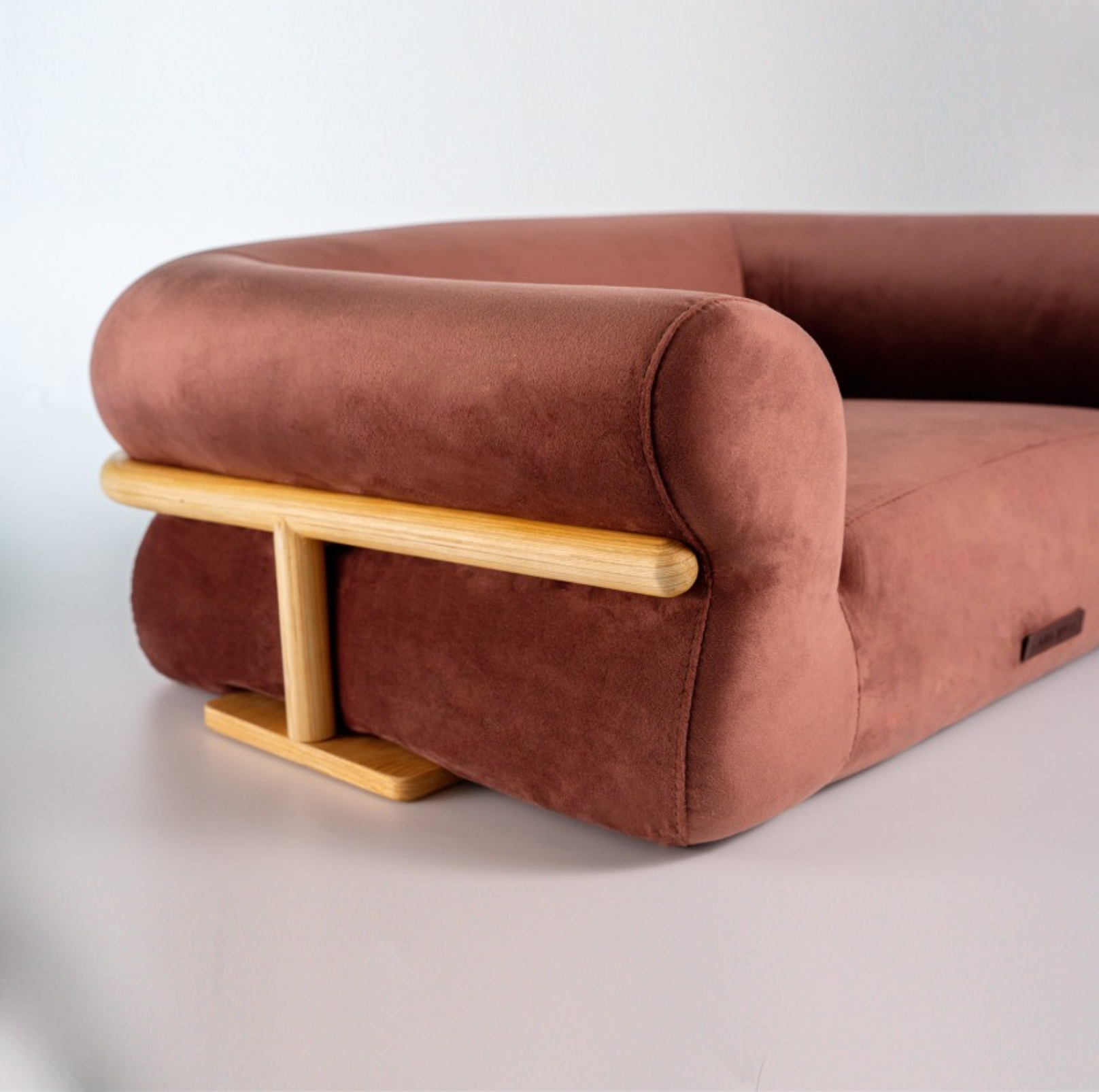 KAMA MUTA Bread Pet Bed - Italian-Inspired Design with Memory Foam and Ash Wood Frame - {{product.type}} - PawPawUp