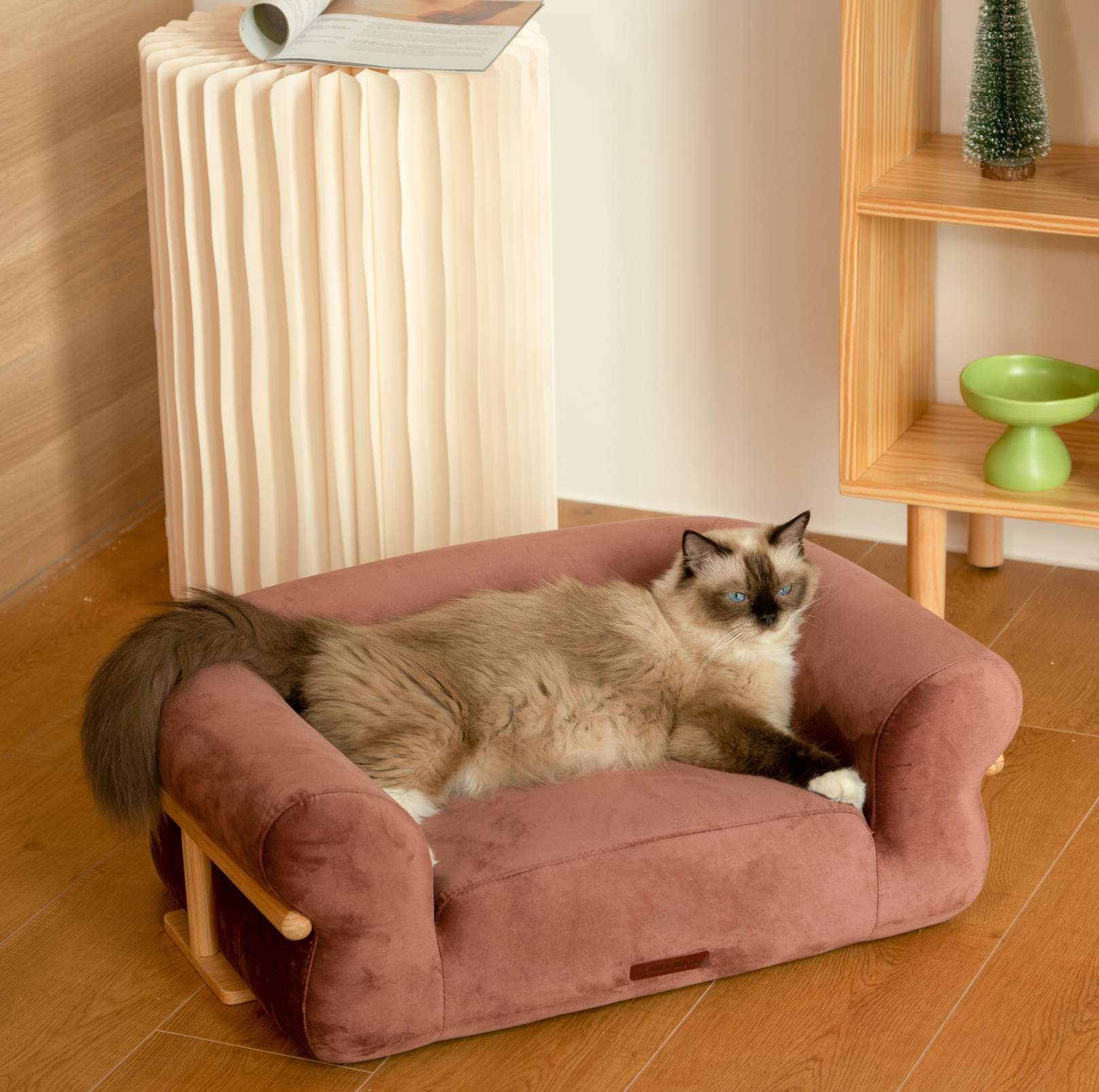 KAMA MUTA Bread Pet Bed - Italian-Inspired Design with Memory Foam and Ash Wood Frame - {{product.type}} - PawPawUp