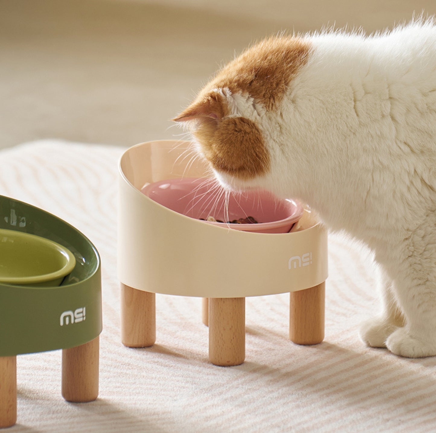 Makesure Rolls Elevated Ceramic Pet Bowl with Wooden Stand - {{product.type}} - PawPawUp