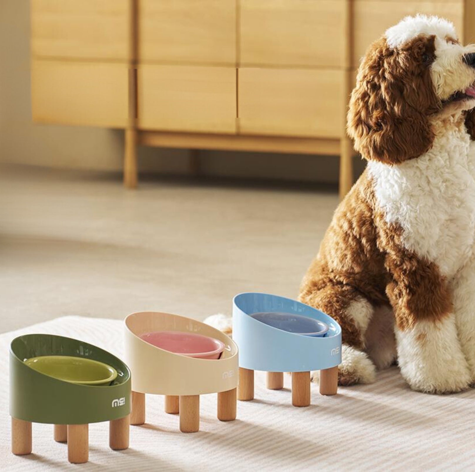 Makesure Rolls Elevated Ceramic Pet Bowl with Wooden Stand - {{product.type}} - PawPawUp