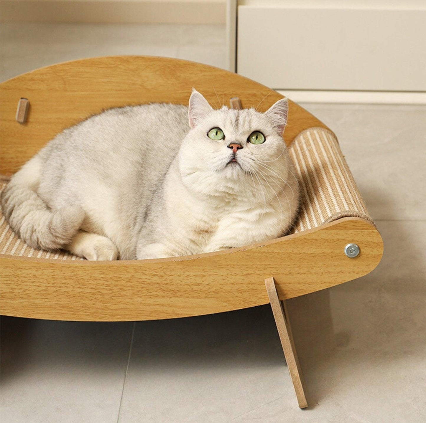 Multifunctional Crab Shaped Sisal Cat Scratcher Lounge - {{product.type}} - PawPawUp