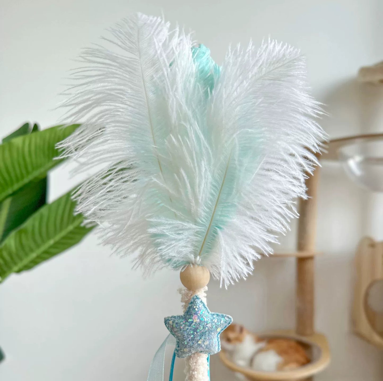 Ostrich-Style Feather Cat Teaser Wand - {{product.type}} - PawPawUp
