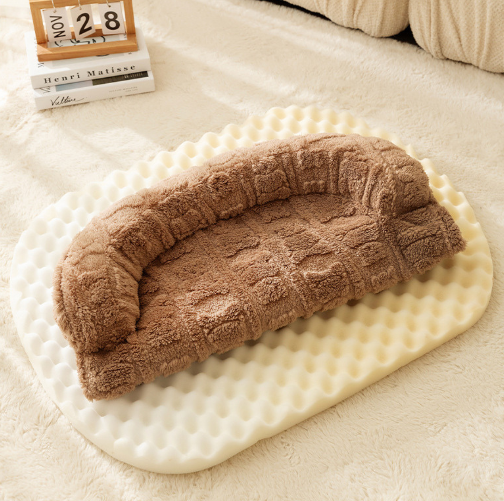 Winter Warm Sofa Pet Bed –Washable Cover and Soft Cushion - {{product.type}} - PawPawUp