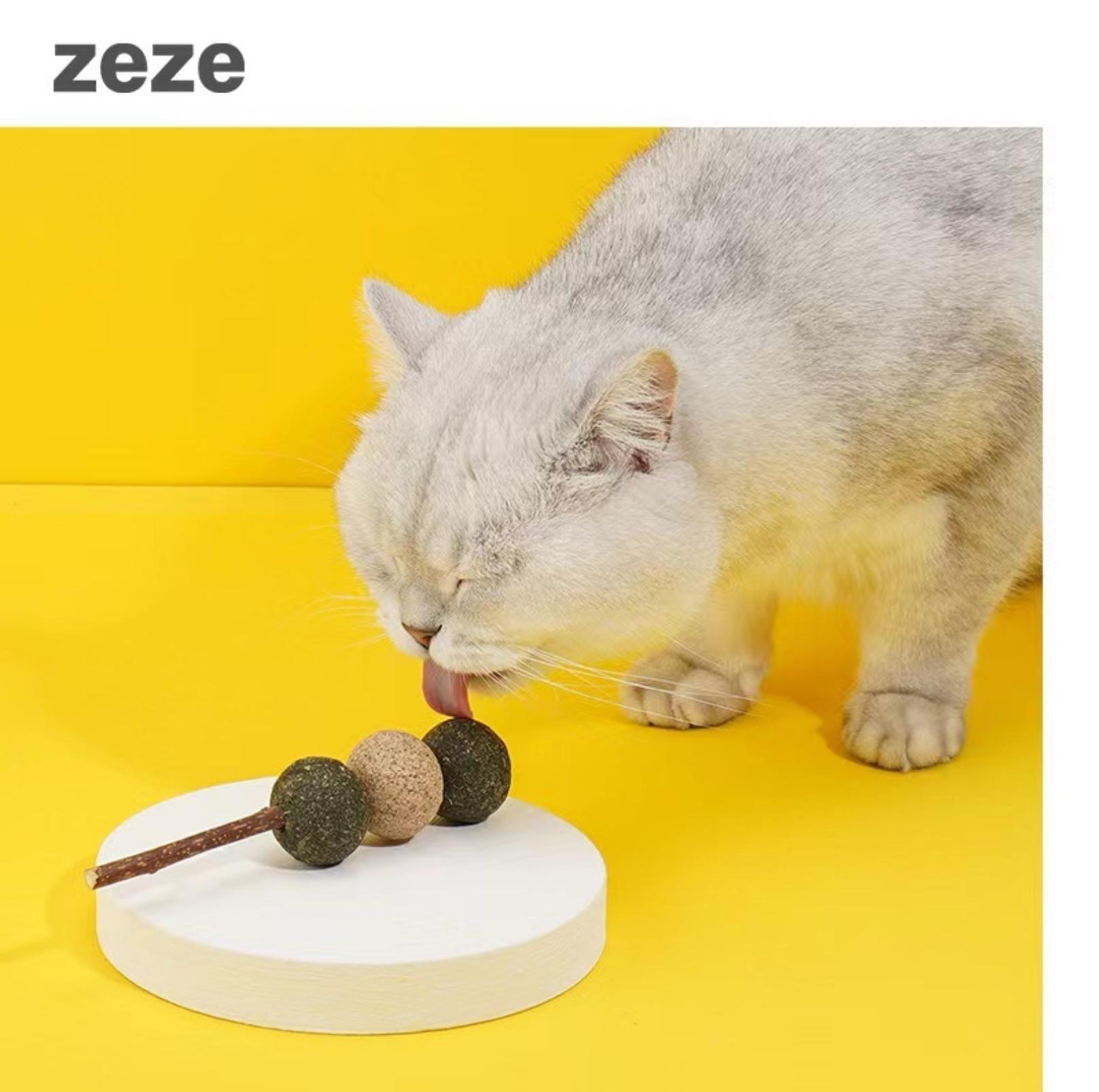 ZeZe Acorn Catnip Cat Toys Bite Resistant and Teeth Clean - {{product.type}} - PawPawUp