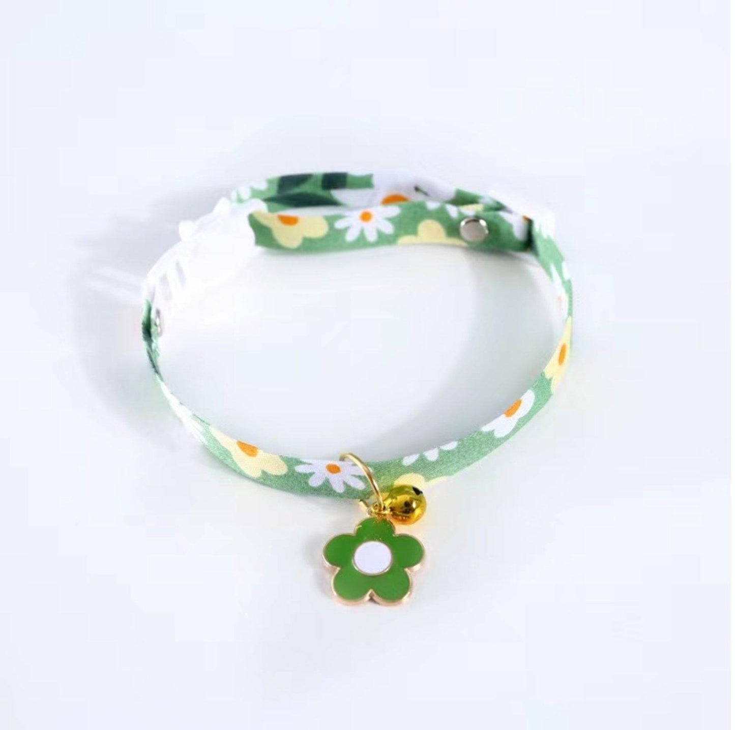 Flower Series Pendant Style Adjustable Pet Collar - {{product.type}} - PawPawUp