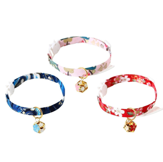 Japanese Style Adjustable Pet Flower Hollow Bell Collar - {{product.type}} - PawPawUp