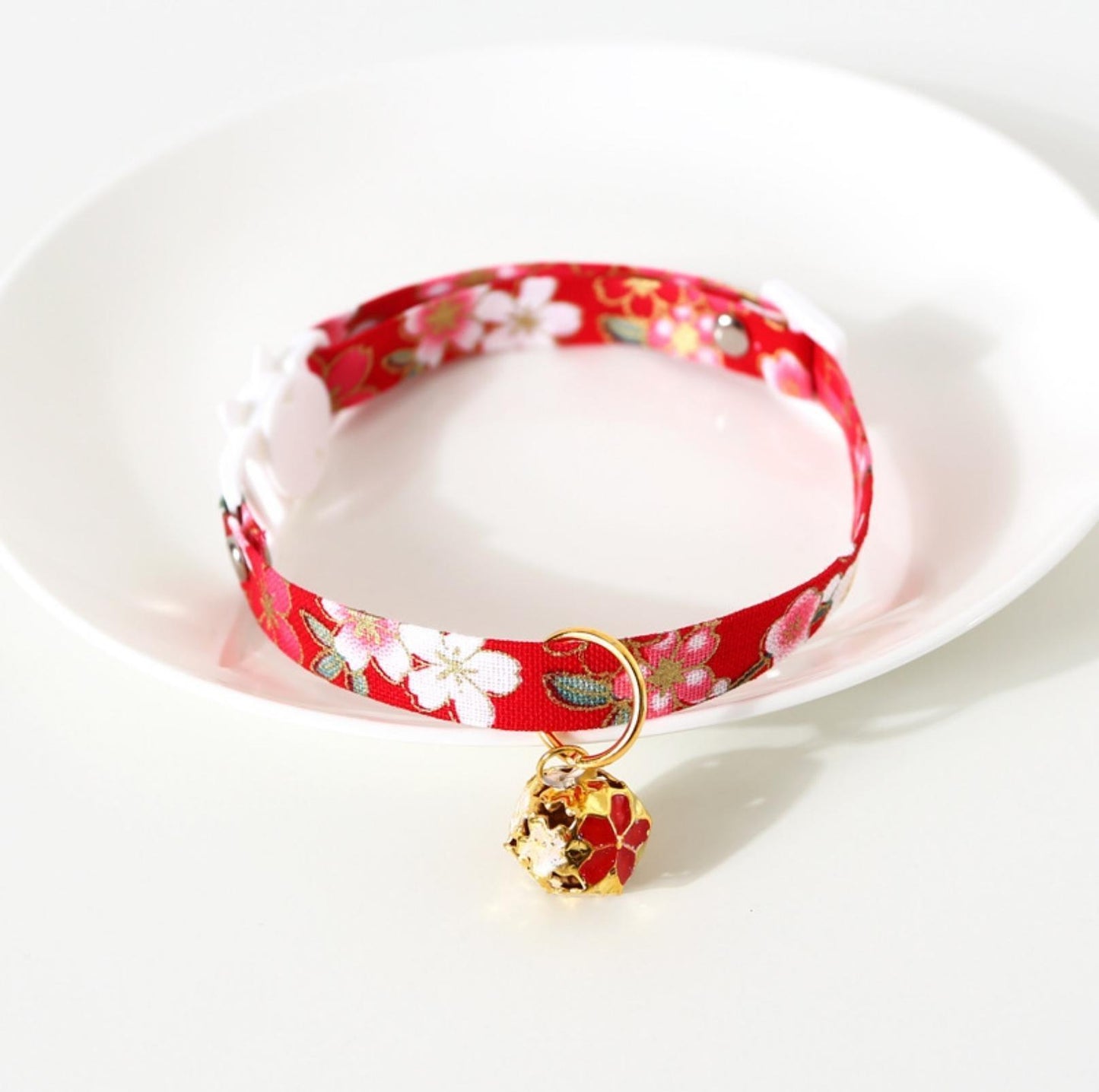 Japanese Style Adjustable Pet Flower Hollow Bell Collar - {{product.type}} - PawPawUp