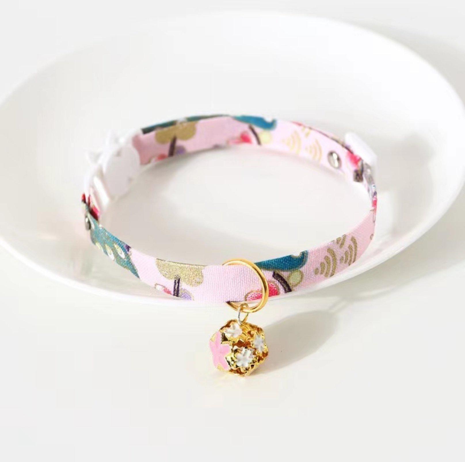 Japanese Style Adjustable Pet Flower Hollow Bell Collar - {{product.type}} - PawPawUp