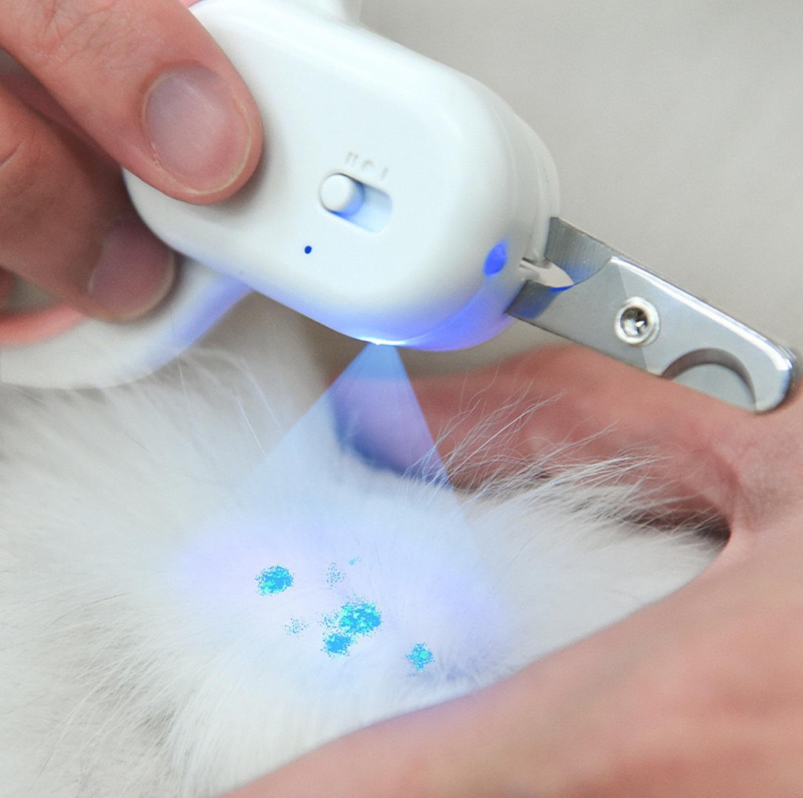 Pakeway pet nail clipper with LED light and cat moss light cat nail clippers - {{product.type}} - PawPawUp