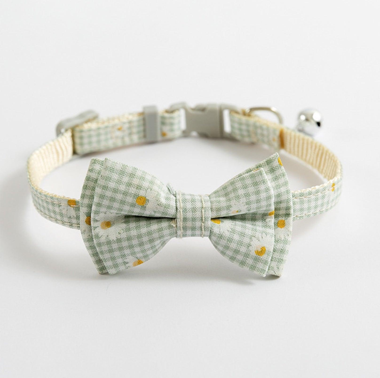 Pet Adjustable Bow Collar with Daisy Pattern - {{product.type}} - PawPawUp